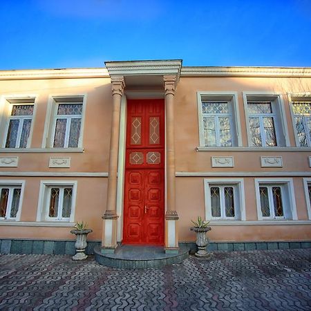 Apartment Gardenia Kutaisi Bagian luar foto