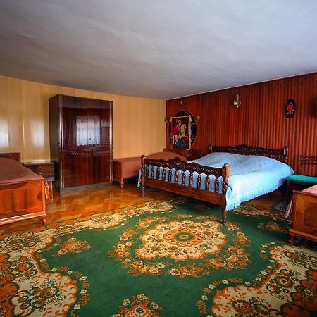 Apartment Gardenia Kutaisi Bagian luar foto