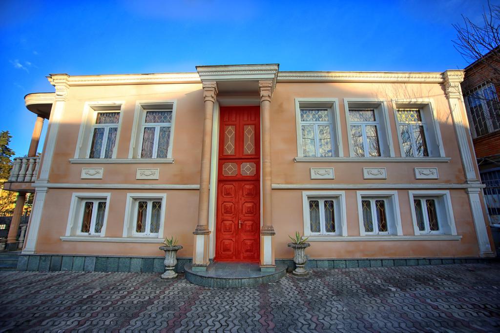 Apartment Gardenia Kutaisi Bagian luar foto