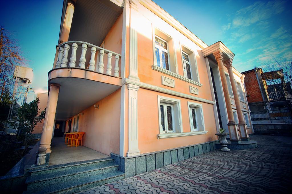 Apartment Gardenia Kutaisi Bagian luar foto