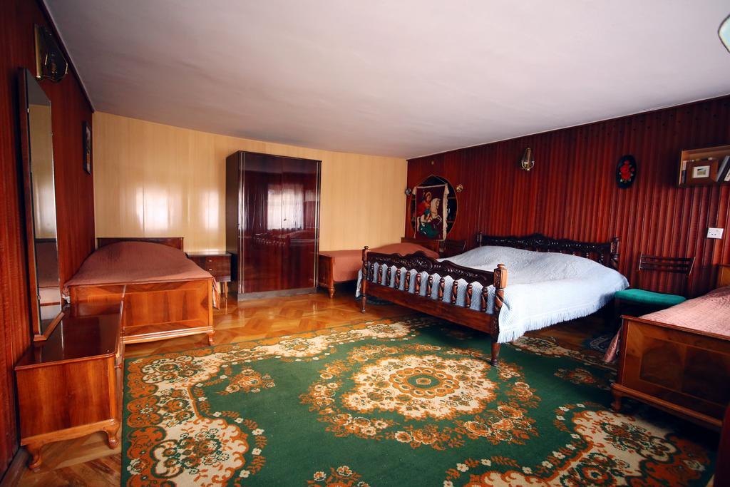 Apartment Gardenia Kutaisi Bagian luar foto
