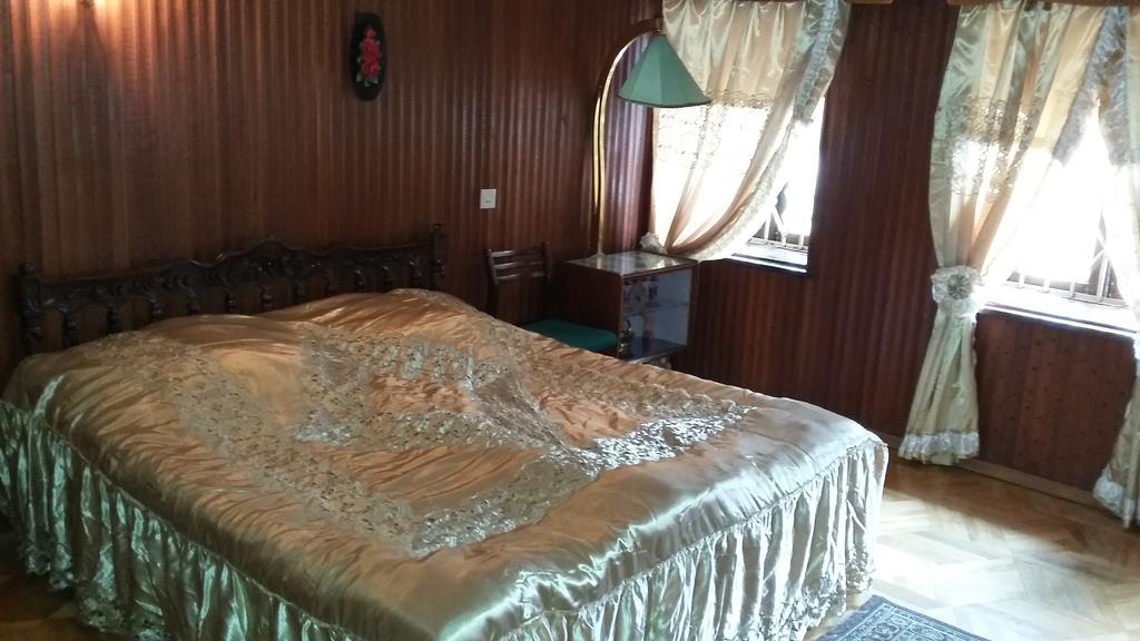 Apartment Gardenia Kutaisi Bagian luar foto